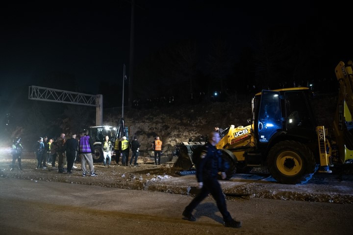 Avrupadaki İranlılardan dikkat çeken protesto | ABD ve İsrail İrana saldırdı; bölge yangın yeri Çok sayıda ölü ve yaralı var, savaş devam ediyor Avrupadaki İranlılardan dikkat çeken protesto | ABD ve İsrail İrana saldırdı; bölge yangın yeri Çok sayıda ölü ve yaralı var, savaş devam ediyor