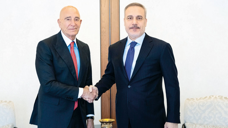 Fidan Barrack’la görüştü