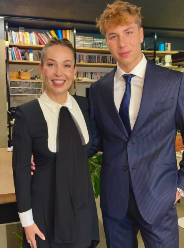 Annesinin boyunu geçti Hikayemizin en güzel yeri artık 17...