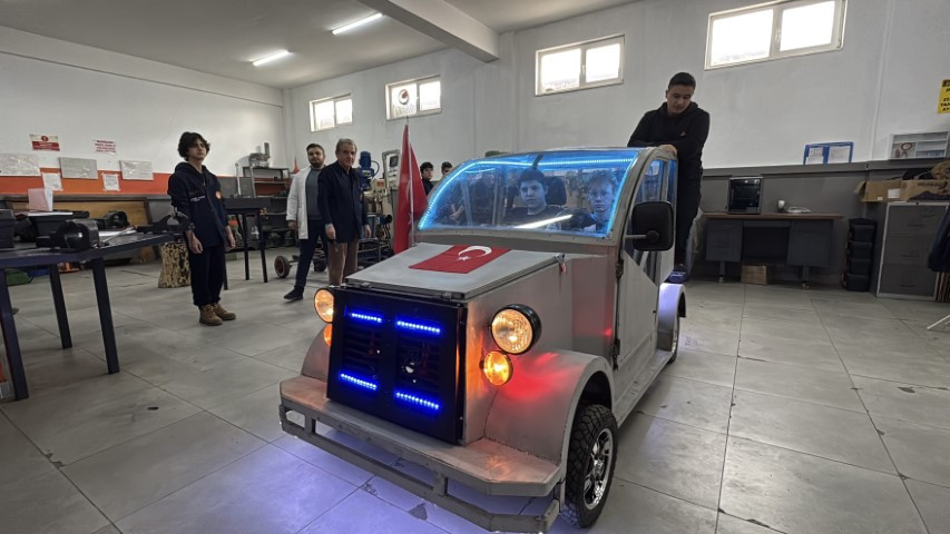  Dizel motorlu ve 7.5 beygir gücüne sahip