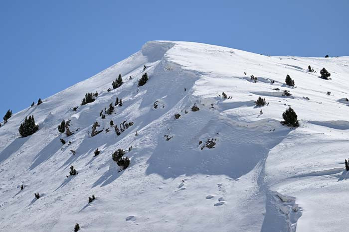  Kontrollü şekilde patlatılması gerekiyor