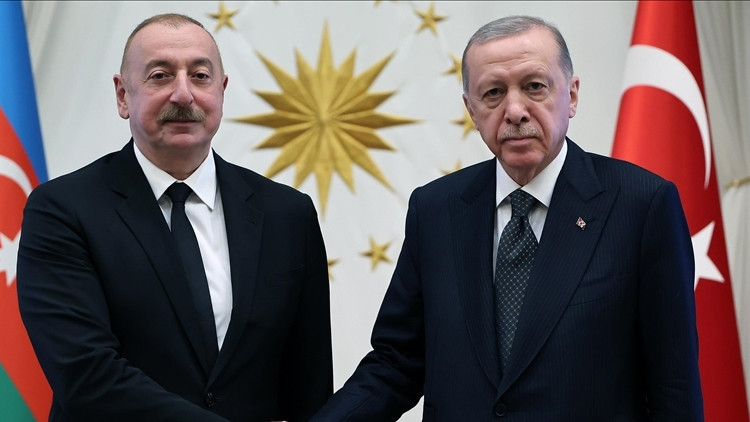 Cumhurbaşkanı Erdoğan, Malezya Başbakanı Enver İbrahim ile görüştü