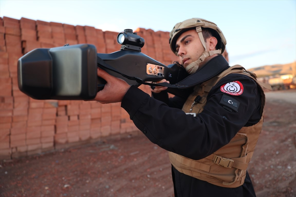  Kritik tesislerde kullanılacak | Gözle görülmeyen mesafede algılayıp bertaraf ediyor