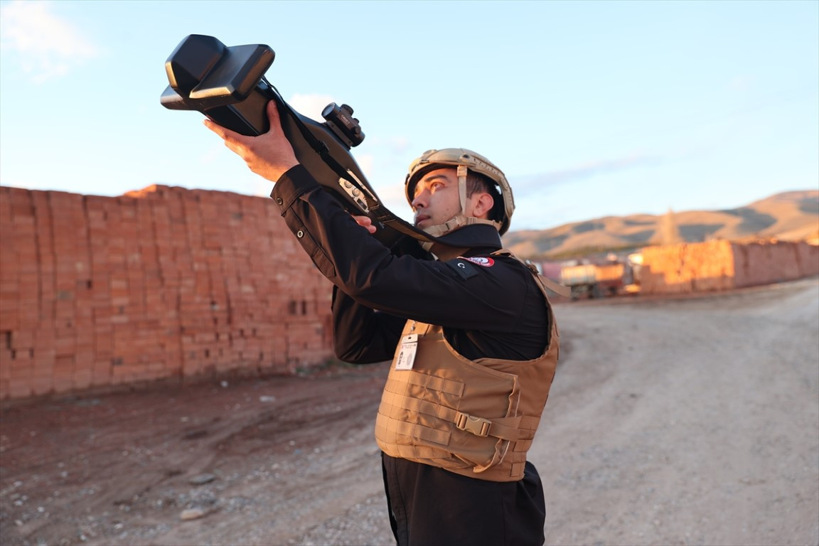  Kritik tesislerde kullanılacak | Gözle görülmeyen mesafede algılayıp bertaraf ediyor