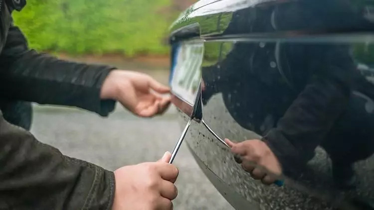 APP PLAKA MUAYENEDEN GEÇER Mİ