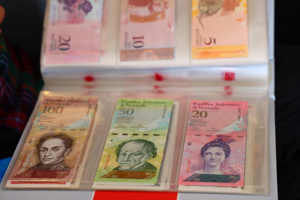  Binden fazla banknotu topladı Hiç dolaşıma girmemiş, cüzdana girmemiş paralar bunlar