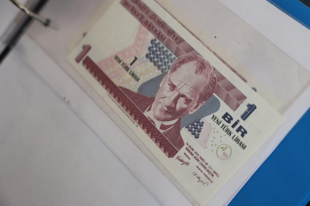  Binden fazla banknotu topladı Hiç dolaşıma girmemiş, cüzdana girmemiş paralar bunlar
