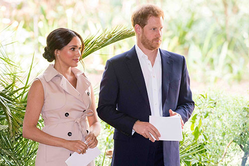 Bütün hayalleri kumdan kaleler gibi... Anlaşma falan yok, herkes kendi yoluna