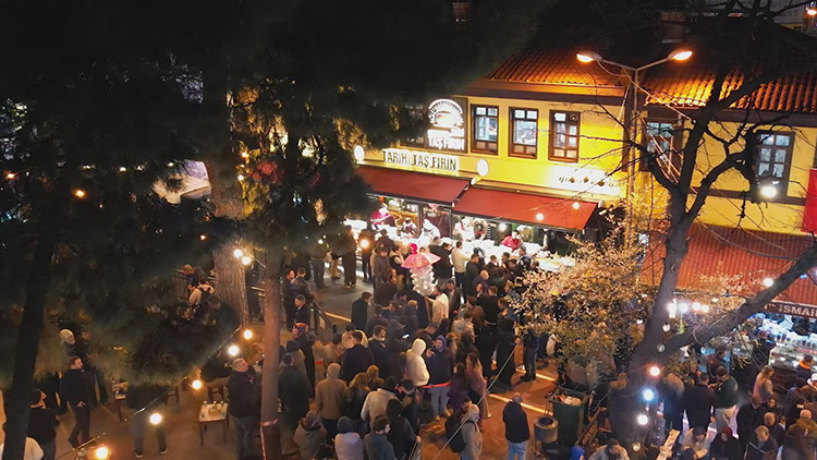 Tarihi meydanda sahur buluşması