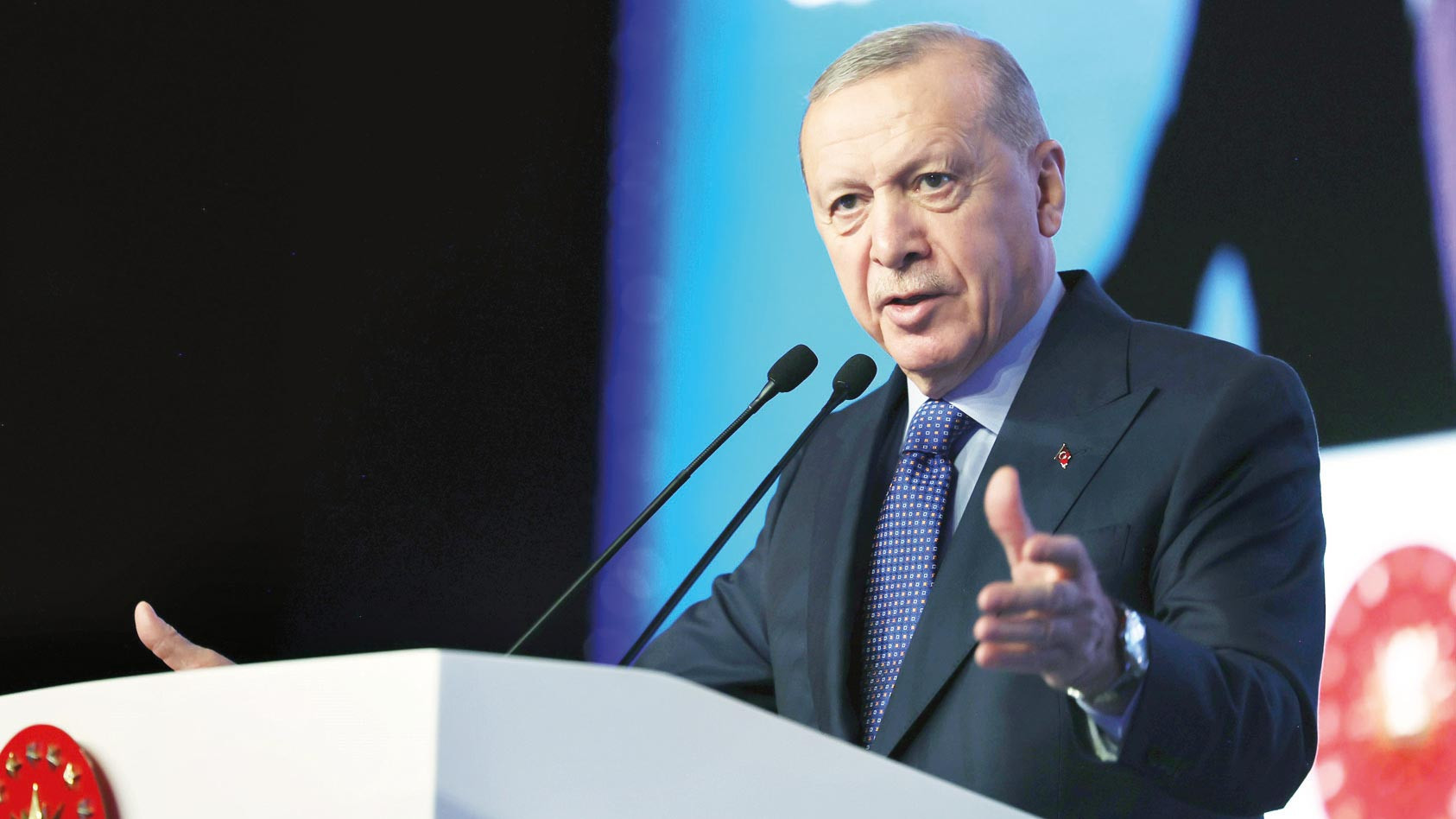 ‘Tüm kadınları tebrik ediyorum’