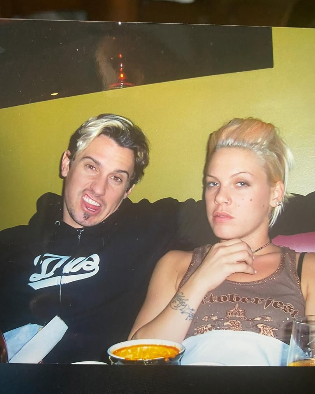 Boşanma söylentilerine mutlu aile pozuyla cevap