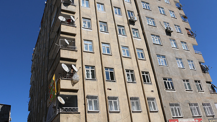 8 katlı binada 'ses' paniği! Evlerini terk etmişlerdi: İnceleme tamamlandı, bina açıldı