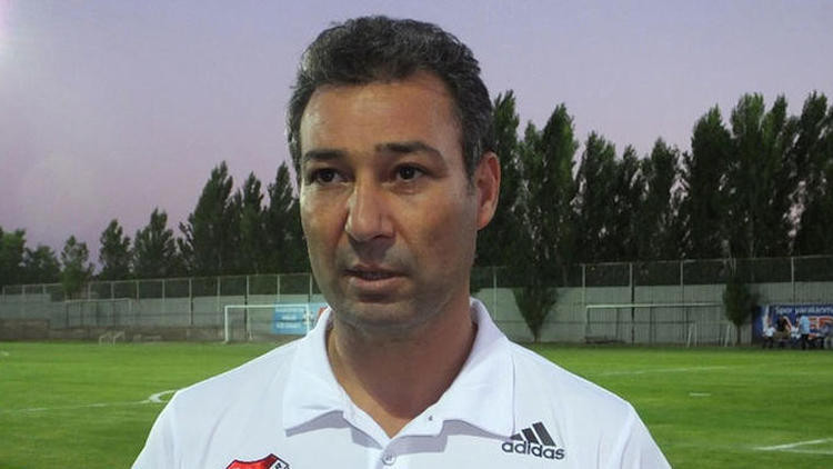 ORHAN KAYNAK HAYATI VE BİYOGRAFİSİ || Orhan Kaynak kimdir, kaç yaşındaydı, neden vefat etti Trabzonspor yardımcı antrenörü Orhan Kaynak hangi takımlarda oynamıştı