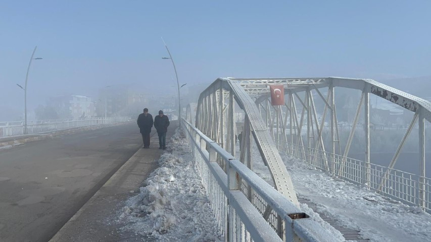  Bu şehirde hava sıcaklığı eksi 25 dereceyi gösterdi