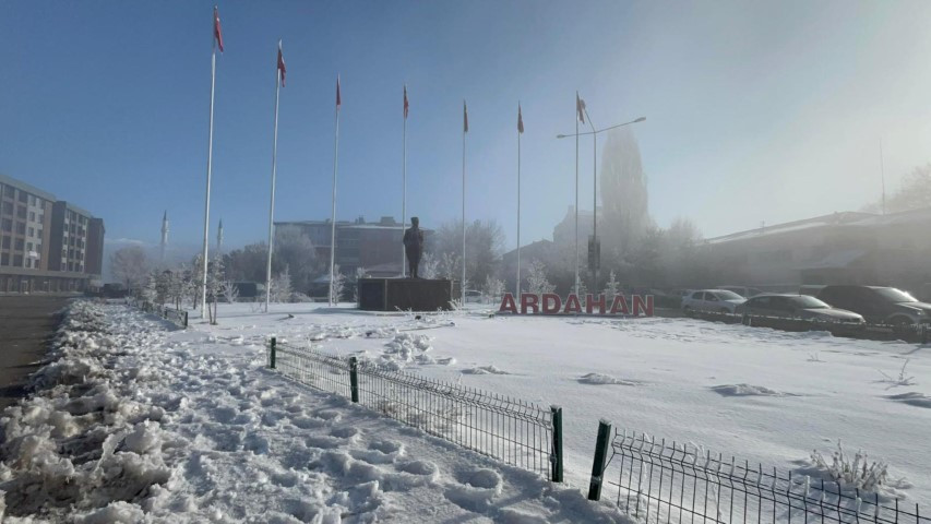  Bu şehirde hava sıcaklığı eksi 25 dereceyi gösterdi