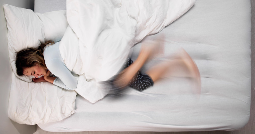 Ölümcül bir rahatsızlığın ilk belirtisi olabilir Geceleri bacaklarda yanma ve kızarma hissini hafife almayın