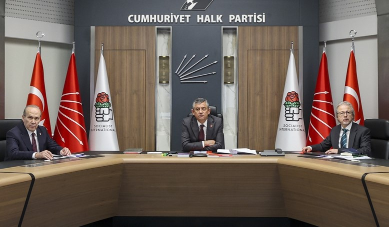 CHP Genel Başkanı Özel, Sosyalist Enternasyonal Prezidyum Toplantısı'nda konuştu