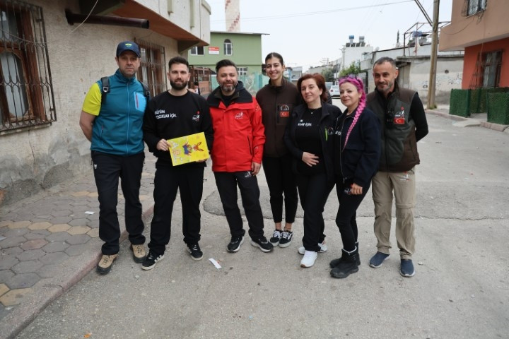  Borç defterini kaldırımda yaktı