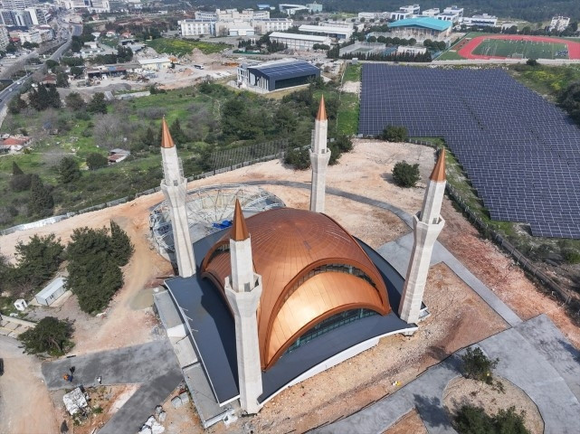  İzmirdeki 5 bin kişilik cami ve külliyesi hizmete giriyor
