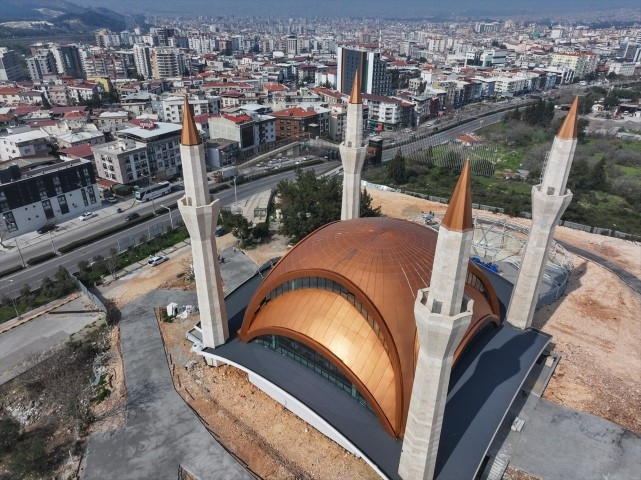  İzmirdeki 5 bin kişilik cami ve külliyesi hizmete giriyor