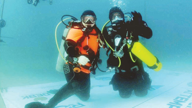 Türk dalgıçtan Guinness rekoru: Soğuk suda 36 saat 9 dakika 36 saniye