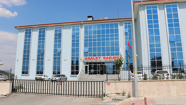 Yurt dışına kaçmaya çalışırken yakalanan 5 FETÖ şüphelisi tutuklandı