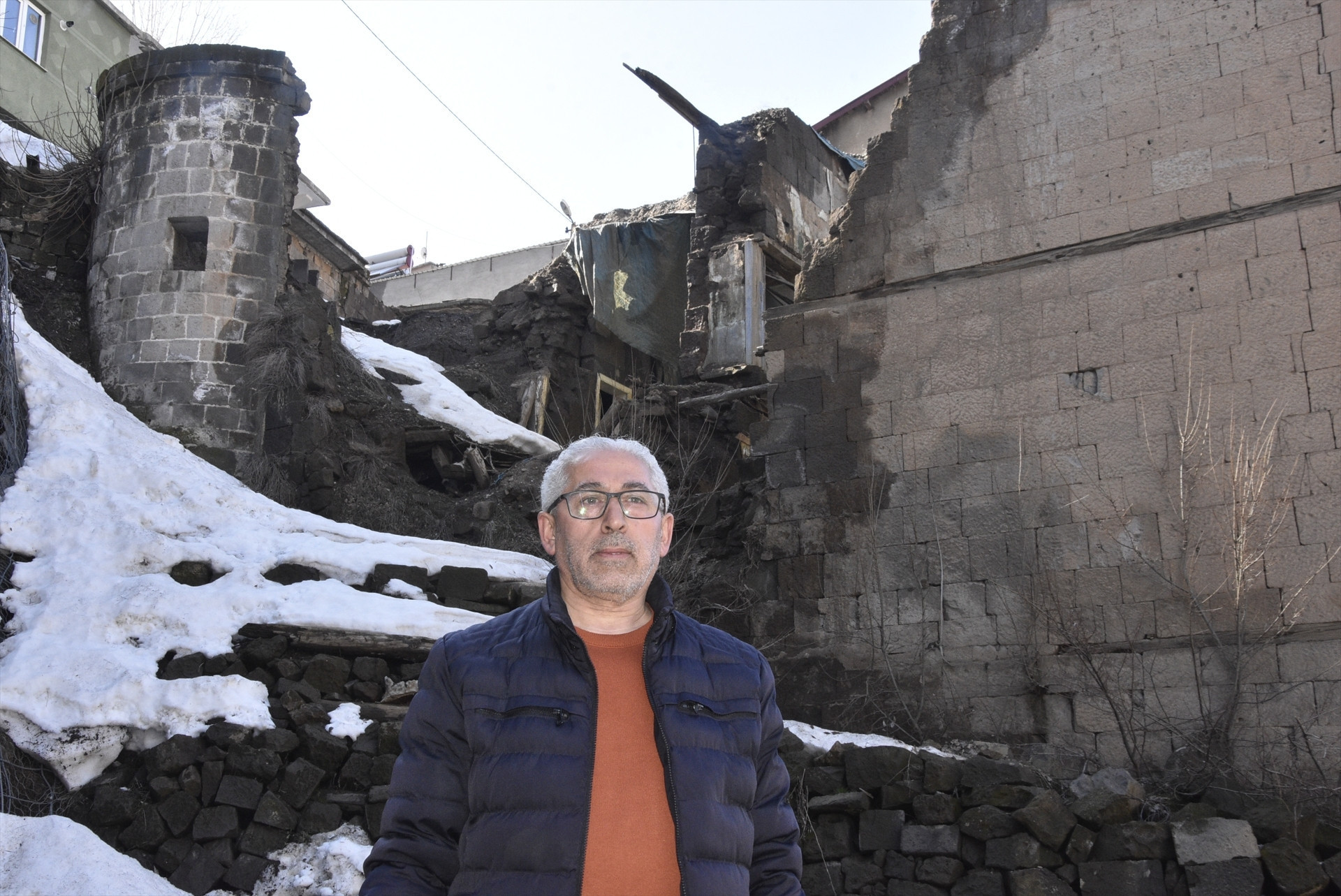 150 YILLIK KONAK YIKILDI