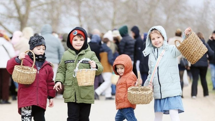 Asırlık bayram gelenekleri… Sepetler şekerle yürekler sevgiyle doldu
