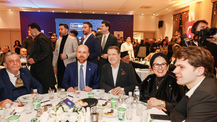 Darülaceze’de vefa gecesi