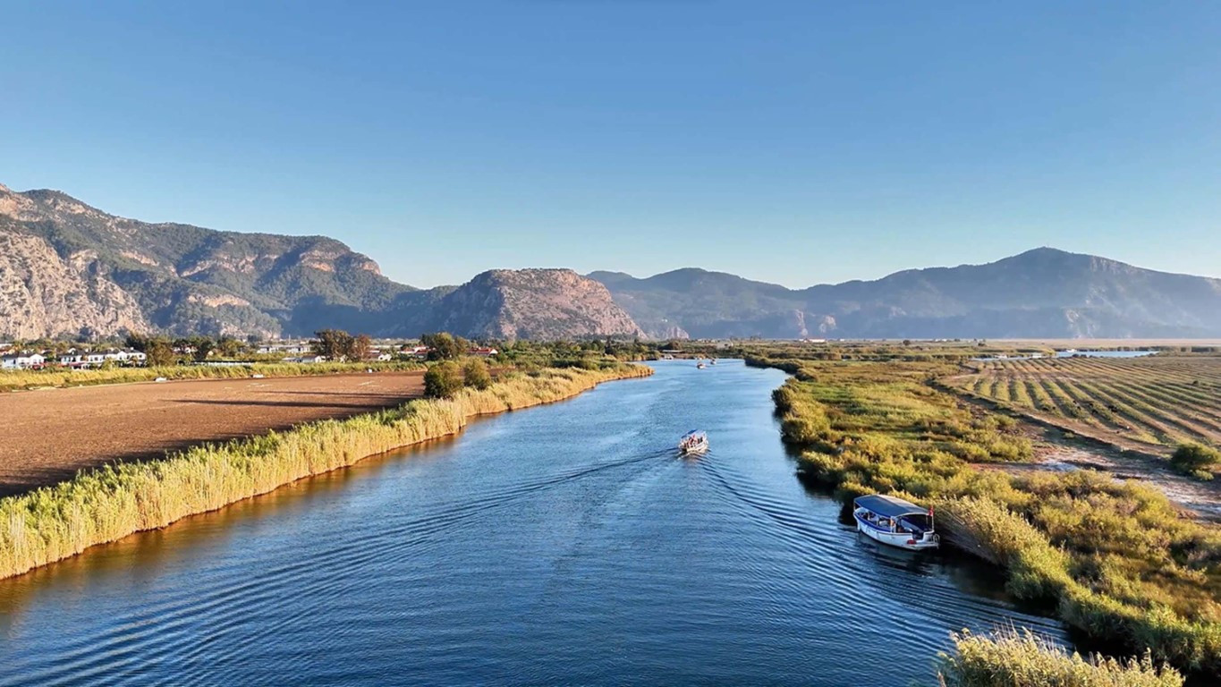 Dünyada nadir bulunuyor Türkiyenin muhteşem turizm lokasyonlarından biri: Gidenler hayran kalıyor