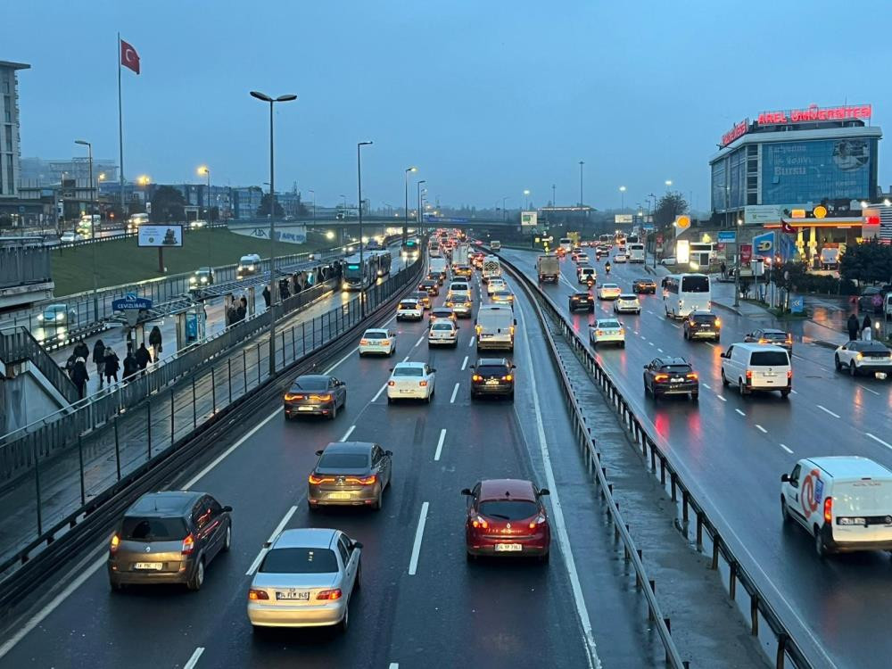 Bayram sonrası trafik yoğunluğu