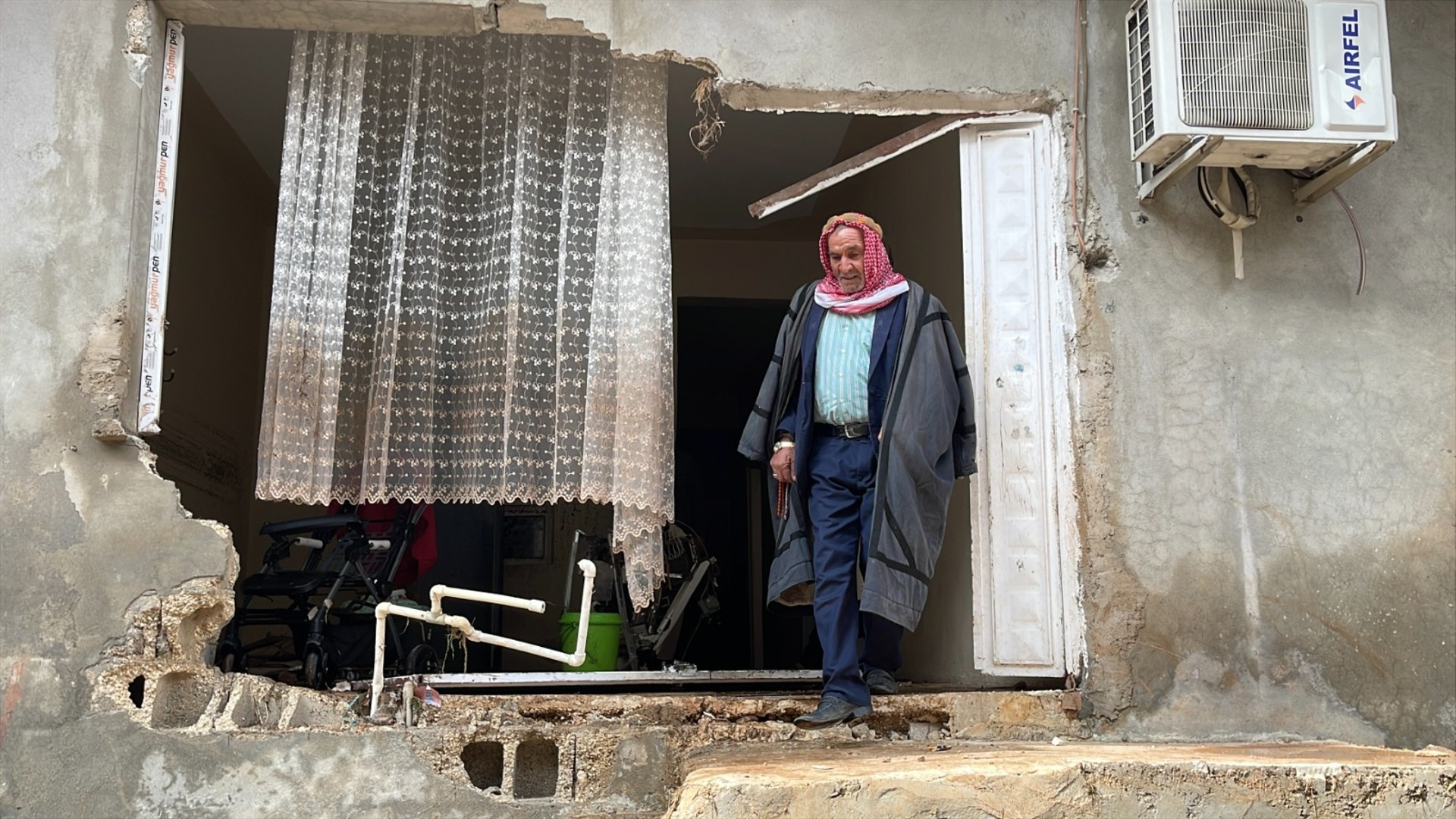 7 kişilik aile, canlarını zor kurtardı