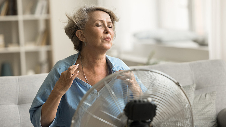 Bu semptomlar pek bilinmiyor: Menopozun az bilinen 7 belirtisi ortaya çıktı
