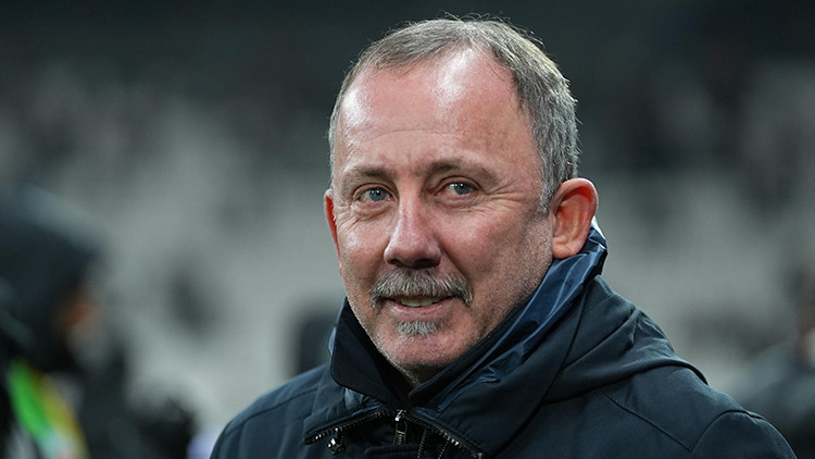 Sergen Yalçın'ın derbi stratejisi hazır: 'Fenerbahçe'nin zaaflarını çok iyi biliyoruz!'