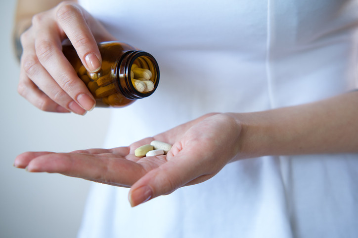 Markette bile satılıyor ama faydalı mı? 5 adımda doğru takviye seçme rehberi