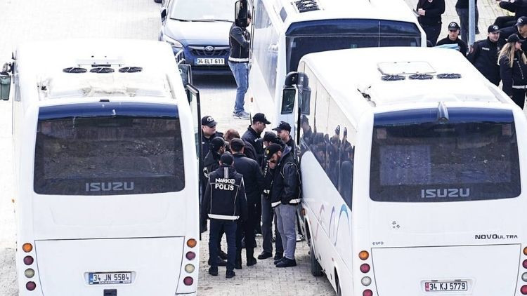 Ünlülere operasyon