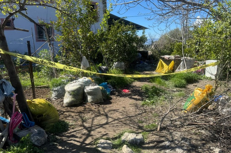 Eşini öldürüp, intihar etti