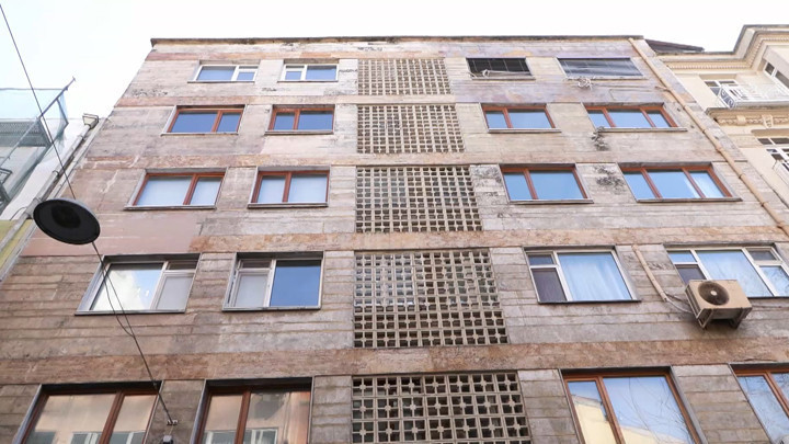 Orhan Pamuk'un 9 dairesinin bulunduğu Taray Apartmanı davasında karar! Apartman yıkılacak