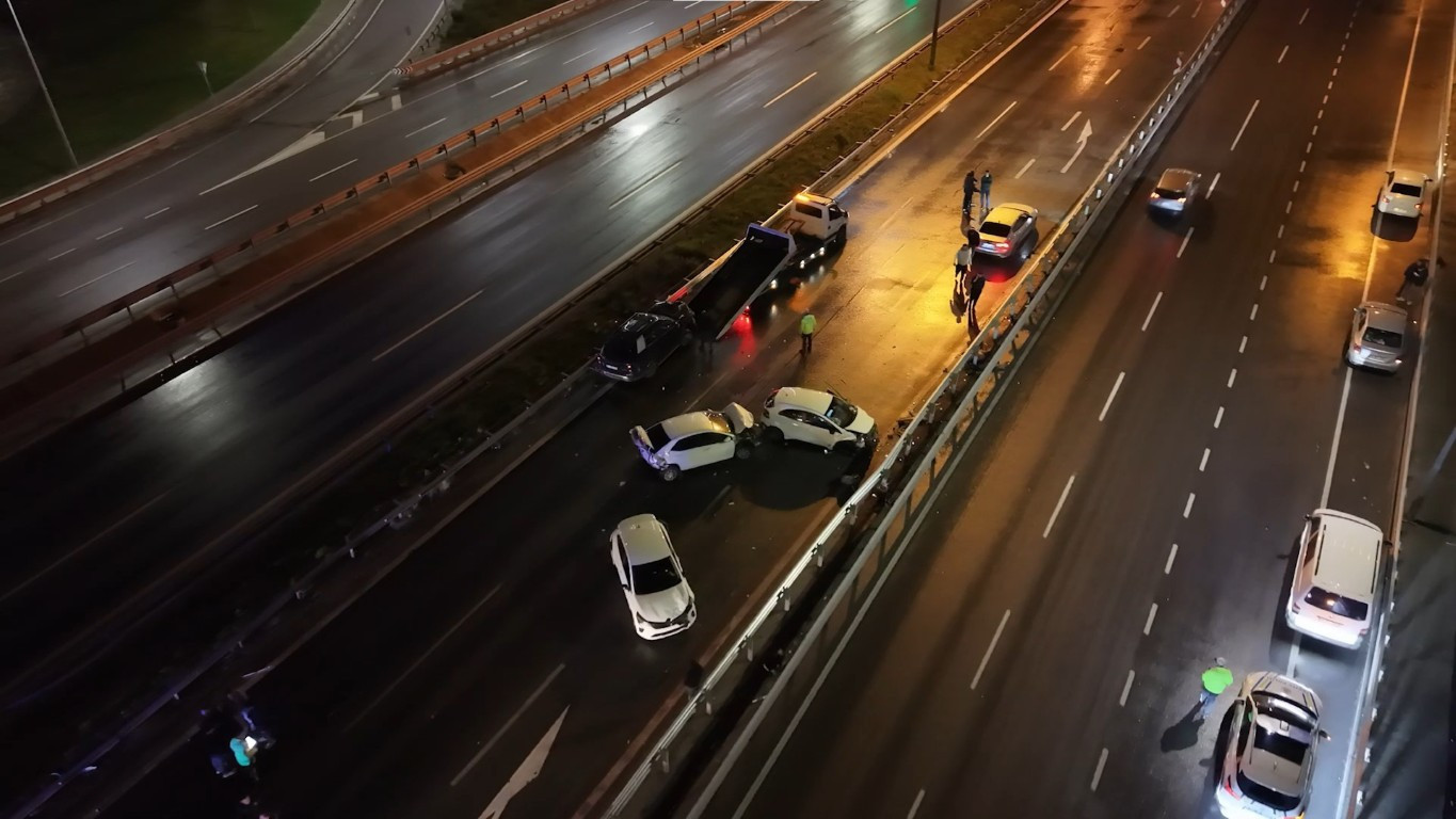 Ataşehir'de zincirleme kaza