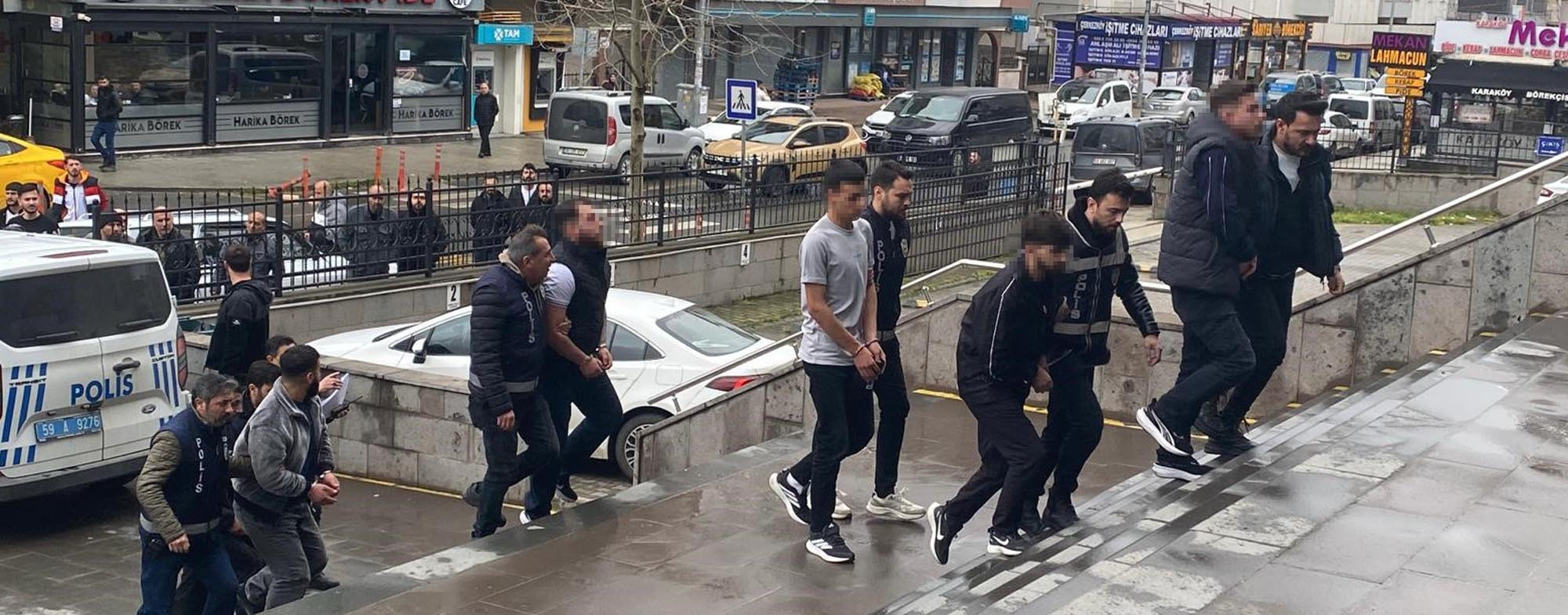 Banka hesabını kiraladığı kişilere ulaşamayınca arkadaşlarını kaçırıp darbettirdi