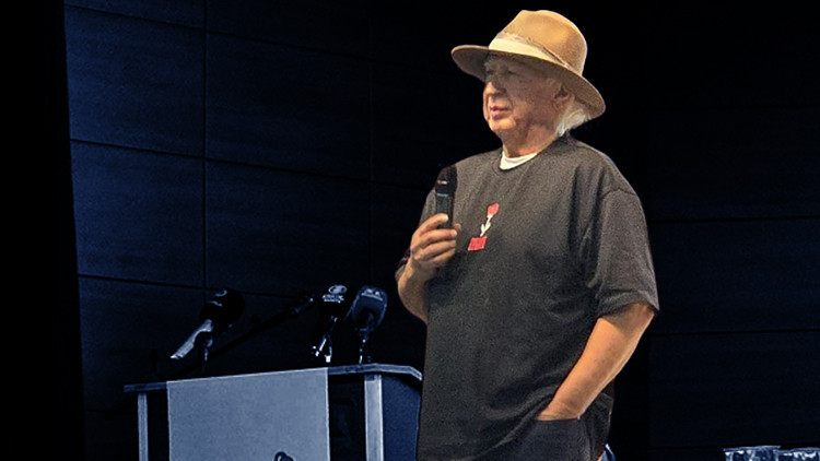 Prof. Dr. Şener Üşümezsoy bir ilçeye dikkat çekti: Fay üzerine kurulması riski artırıyor