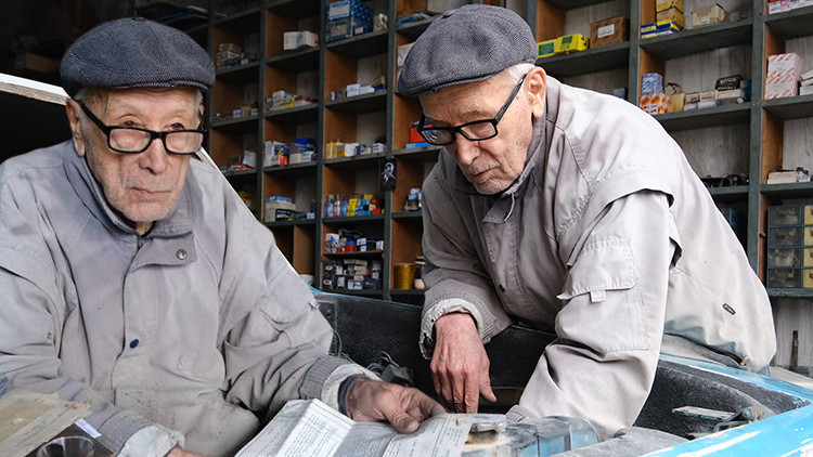 76 yıllık usta efsaneye 'can' veriyor: Türkiye'de bu işi yapabilen nadir kişilerden biri! 2-3 ay boyunca emek veriyor, yılda 3 tane yapıyor