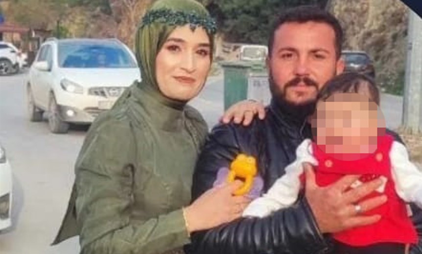 Annesini darbederken kendisine engel olmak isteyen eşini bıçaklayarak öldürdü