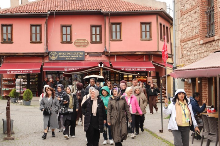  Soğuğa rağmen ziyaretçisi bitmiyor | Kent merkezinde yoğunluk oluştu