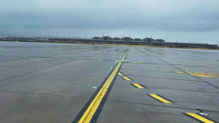 Sabiha Gökçen’de uçuşlara yağmur engeli