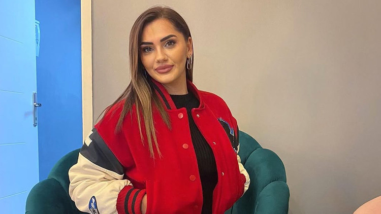 KISMETSE OLUR AYÇA BEĞEN KİMDİR