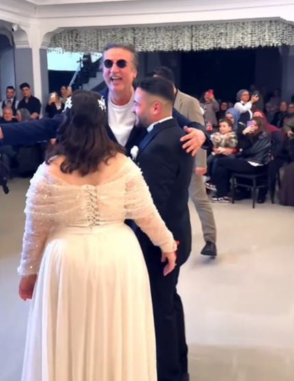 Kimsesiz çifte Çelik sürprizi Kimsesiz çifte Çelik sürprizi