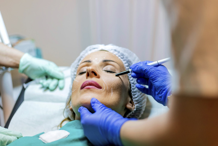 ERKEN EMEKLİLİK VE KİMLİK ARAYIŞI