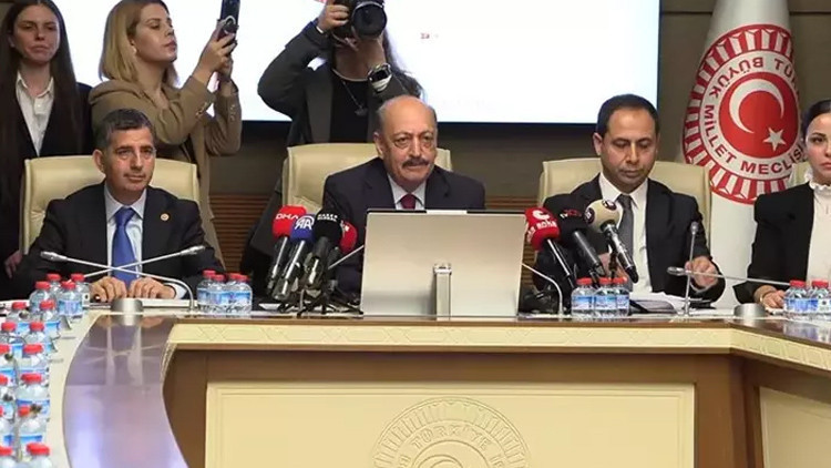 DOĞUM İZNİ KANUN TEKLİFİ TBMM’DE DOĞUM İZNİ KANUN TEKLİFİ TBMM’DE