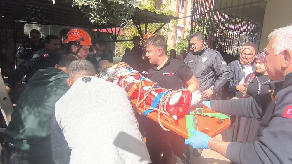 10 yaşındaki çocuk üstü açık unutulan fosseptik çukuruna düştü, annesinin feryatları yürek dağladı